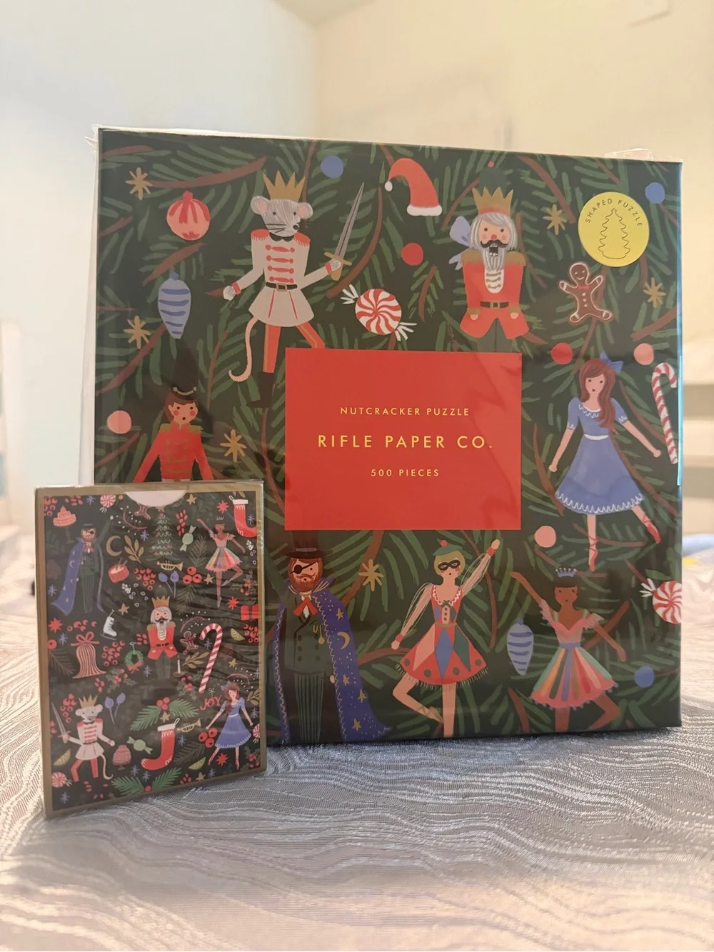 Decorative Holiday Puzzle Packaging